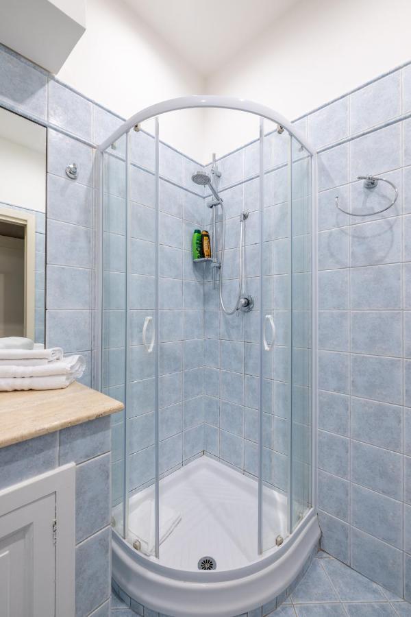 Charming Apartment With Patio A Few Steps From Colosseum Extérieur photo