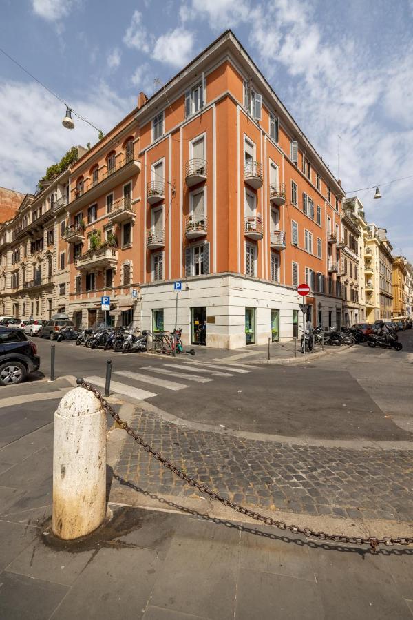 Charming Apartment With Patio A Few Steps From Colosseum Extérieur photo