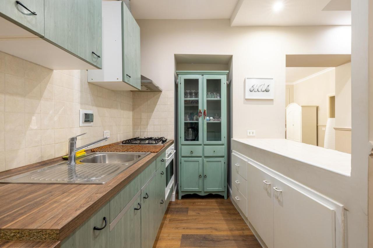 Charming Apartment With Patio A Few Steps From Colosseum Extérieur photo