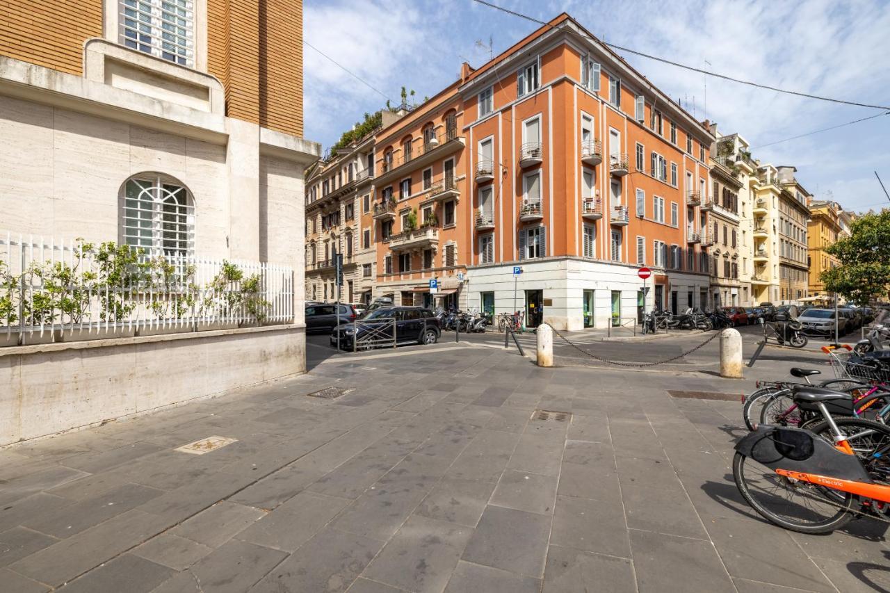 Charming Apartment With Patio A Few Steps From Colosseum Extérieur photo